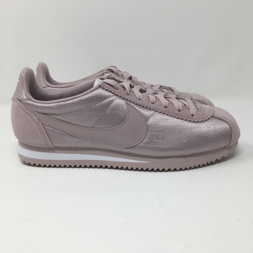 (F1928) Nike Classic Nylon Cortez New Size 8.5